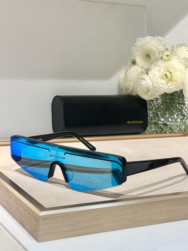 Balenciaga Sunglasses 136